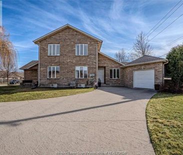 1708 BANWELL — 2 Bedroom - Photo 1