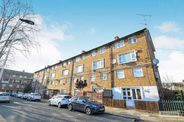 Kings Court, Northern Road - Photo 1