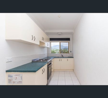 5/150 Pease Street, Manoora, Qld 4870 - Photo 3