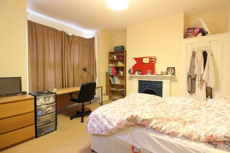 5 bedroom end of terrace house to rent - Photo 5