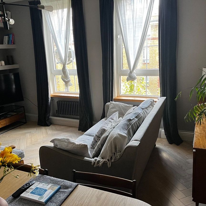 2 Bed Flat, Swan Road, SE16 - Photo 1