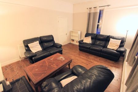 2 Bed Flat, Friern Barnet Road, N11 - Photo 3