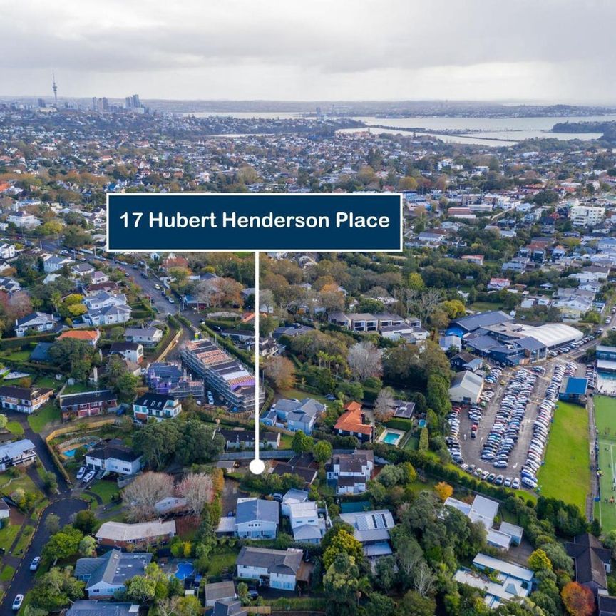 Sunny stylish family home in Remuera - Photo 1
