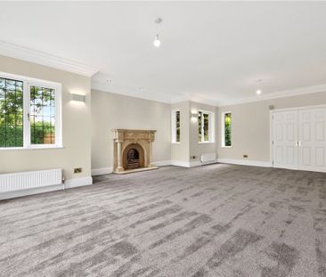 A 5-bedroom detached house set over 2 storeys - Photo 2