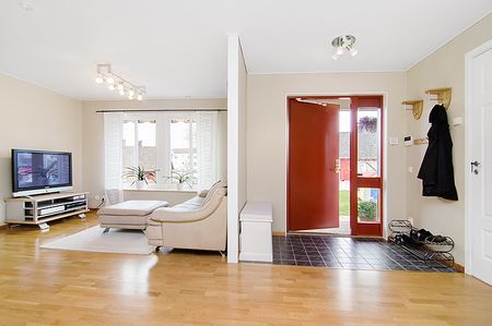 Villa i Sollentuna uthyres till företag - Photo 2