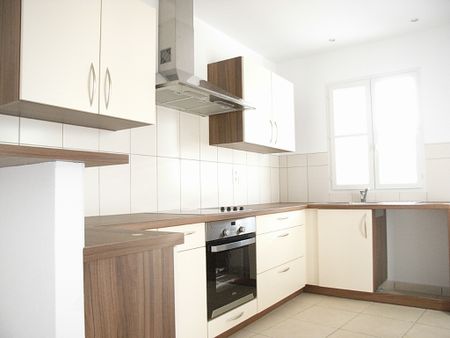 Location Appartement 3 pièces 68m² - Photo 2