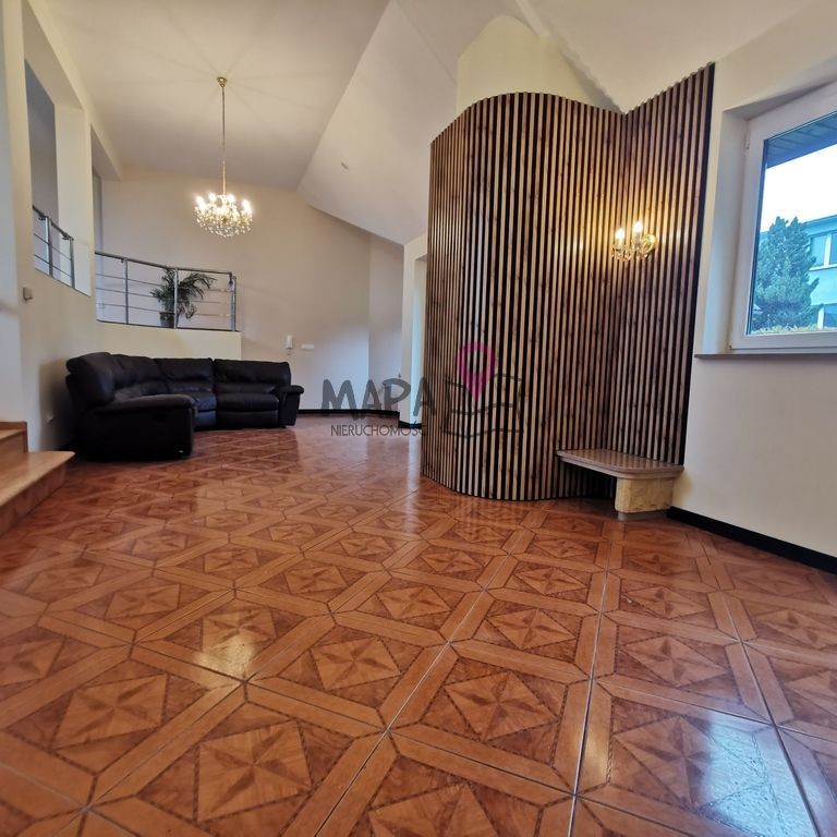 Piękny dom z ogrodem. - Фото 1