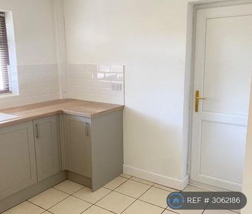 3 bedroom end of terrace house to rent - Photo 6