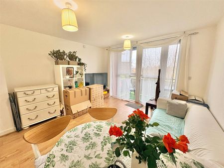 Langhorn Drive, Twickenham, TW2 7SY - Photo 2