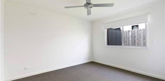 TWO BEDROOM | LOW MAINTENANCE | GREAT LOCATION - Photo 2