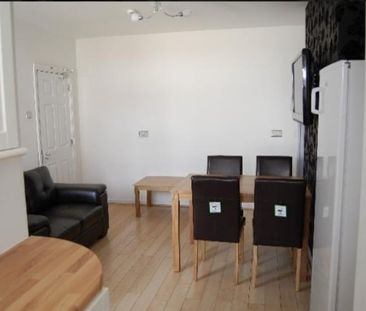 Room in a Shared House, Egerton Street, CH45 - Photo 4
