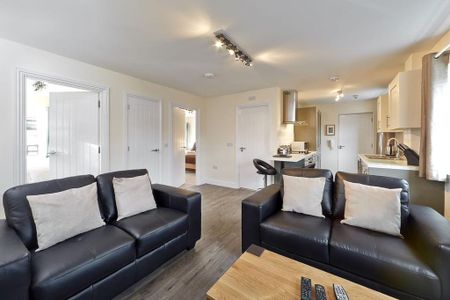 2 bedroom flat to rent - Photo 2