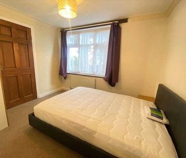 Rostrevor Gardens, Hayes, UB3 - Photo 3