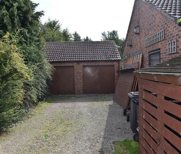 3 bedroom detached bungalow to rent - Photo 1