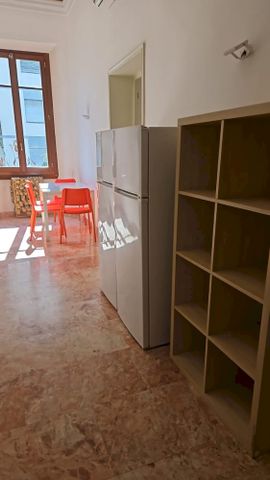 Spacious Single room Via la Farina - Photo 4