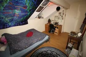 5 Bed - 135 Ash Road, Headingley, Leeds - LS6 3HD - Student - Photo 1