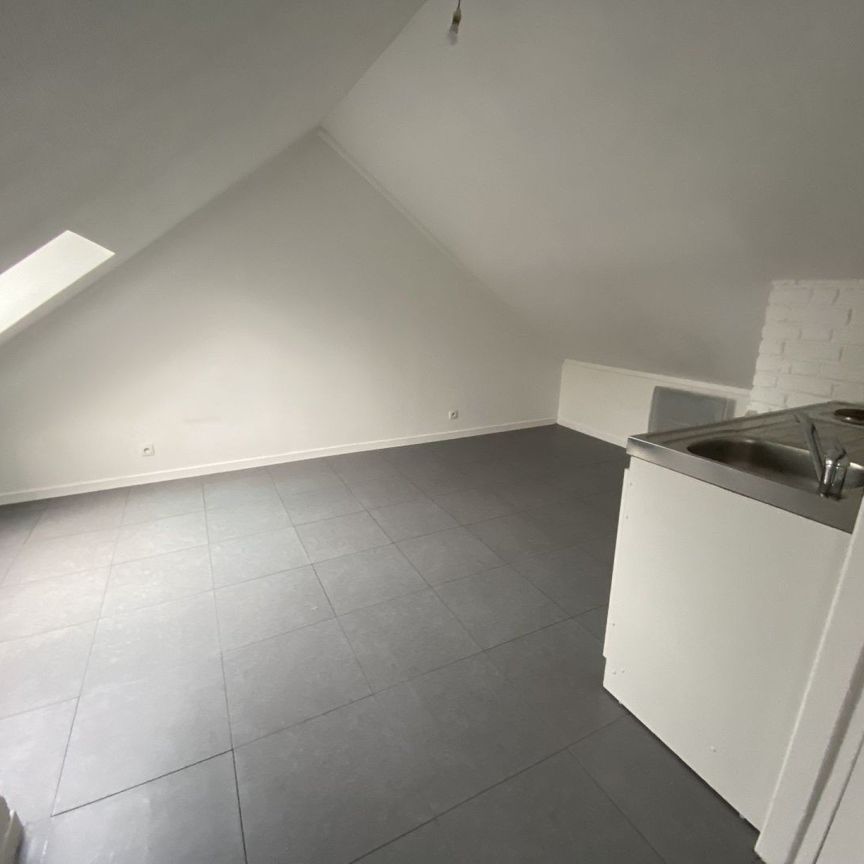 Appartement 1 pièce de 10 m² à Amiens (80000) - Photo 1