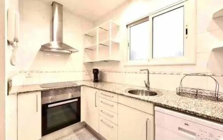 Carrer de las Navas de Tolosa, Barcelona, Catalonia 08027 - Photo 4