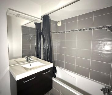 Location Appartement 3 pièces 57m² - Photo 2