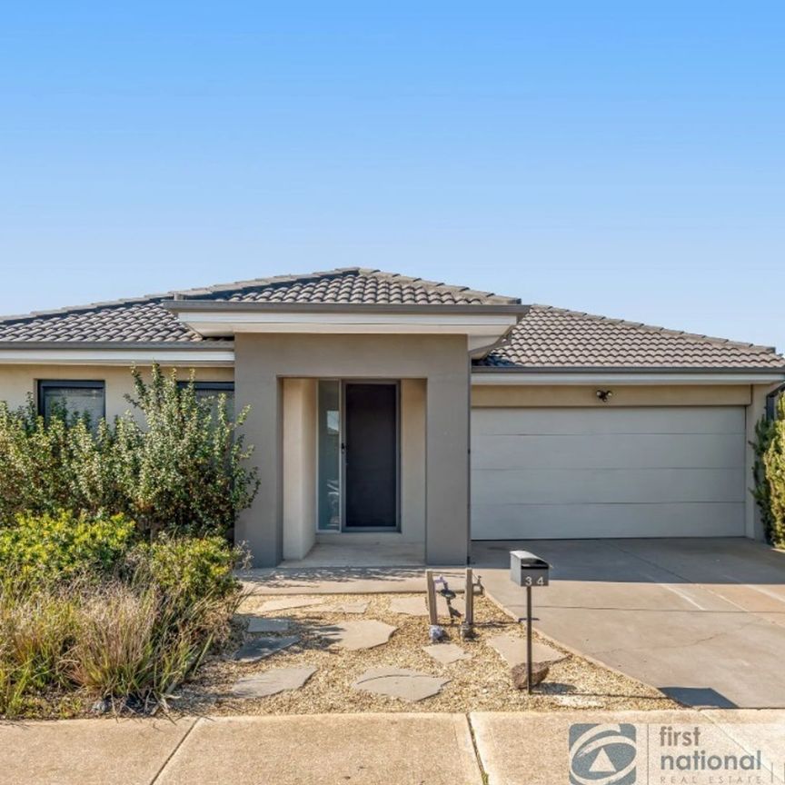 Family home in popular Cornerstone Estate! - Photo 1