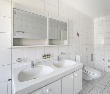 Erste Nettomiete geschenkt! -Grosszügige 3.5 Zimmerwohnung mit Balkon! - Photo 6