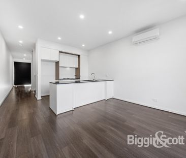 Modern Townhouse Rental - Prime Location! - Photo 1