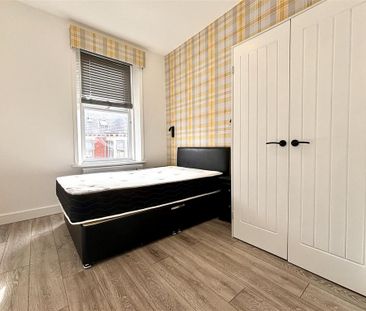 4 bedroom terraced house to rent - Photo 6