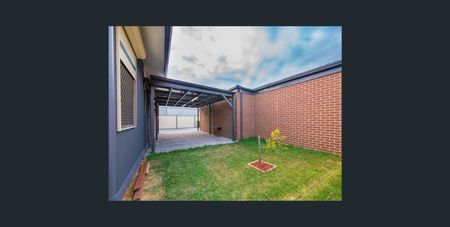 13 Keith Crescent, Broadmeadows, VIC 3047 - Photo 4