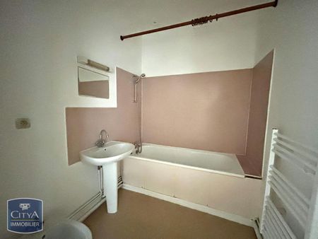 Location Appartement 3 pièces 68m² CHALONS EN CHAMPAGNE 51000 - Photo 3