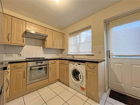 3 bedroom terraced house to rent - Photo 5