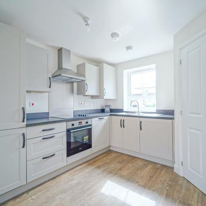 2 bedroom end of terrace house to rent - Photo 1