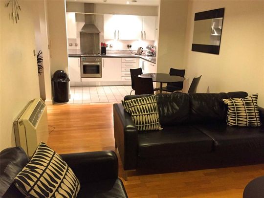 2 bedroom flat to rent - Photo 1