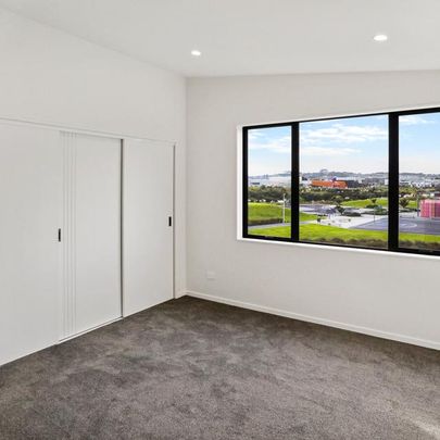 Three Level Beauty! - Photo 1