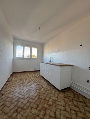 Location Appartement 3 pièces 71m² - Photo 2