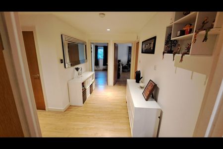 Room in a Shared Flat, Glasgow Harbour Terraces, G11 - Photo 2