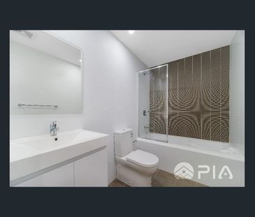 Block B, nearly new modern 2-bedroom apartment with timber flooring... - Photo 4