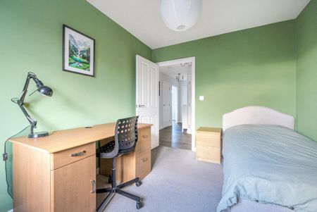 3 bedroom apartment to rent - Photo 3