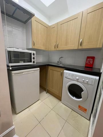 Studio to rent - Photo 4