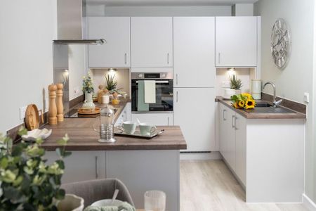 1 bedroom retirement property to rent - Photo 5