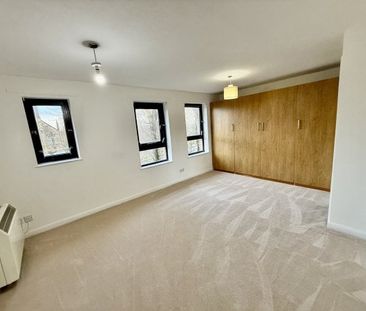 Princes Gate, Glasgow, G73 - Photo 1