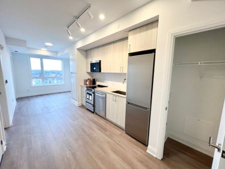 For Lease - 3250 Carding Mill Trail Unit# 402, Oakville, Ontario - Photo 4