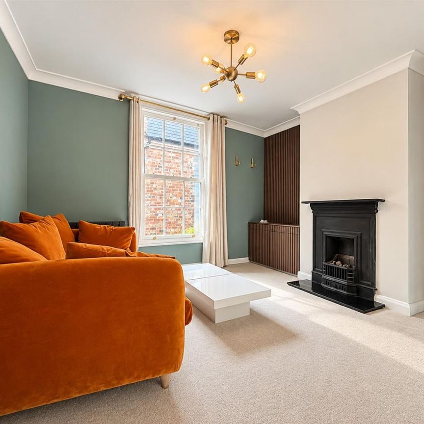 The Suffolks, Cheltenham GL50 2AR - Photo 1