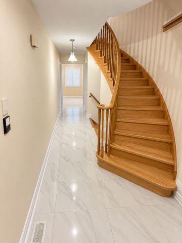 For Lease - 742 Winterton Way, Mississauga, Ontario - Photo 5