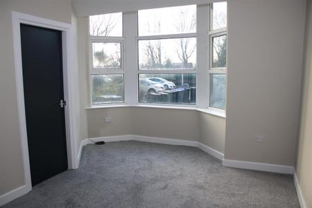 Ground floor flat to rent - Photo 4