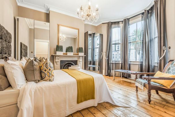 Five Double-Bedroom Victorian home in Shepherd's Bush, London W12 - Photo 1