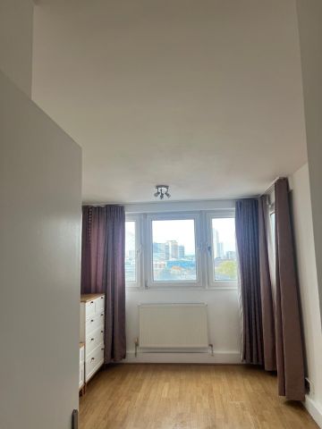 1 Bed Flat, David Lee Point, E15 - Photo 4