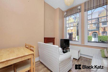 Spacious garden flat within minutes of Tooting Bec Station - Photo 4