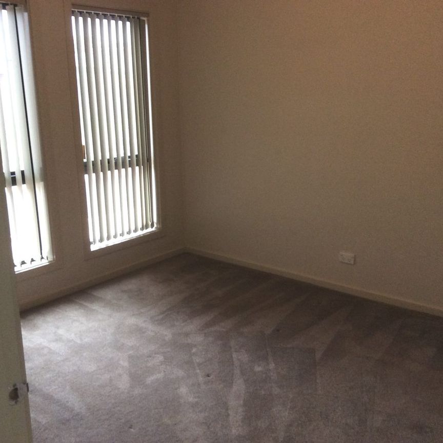 THREE BEDROOM + STUDY HOUSE - - Photo 1