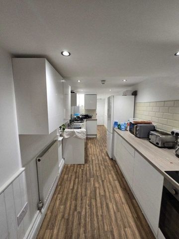 St Georges Place, Brighton - Photo 4