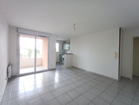 location Appartement T2 DE 39.17m² À SEILH - Photo 2